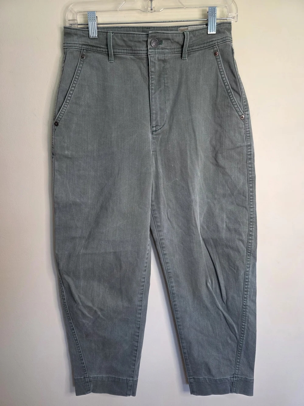 GAP Barrel Khaki Highrise in Olive Color